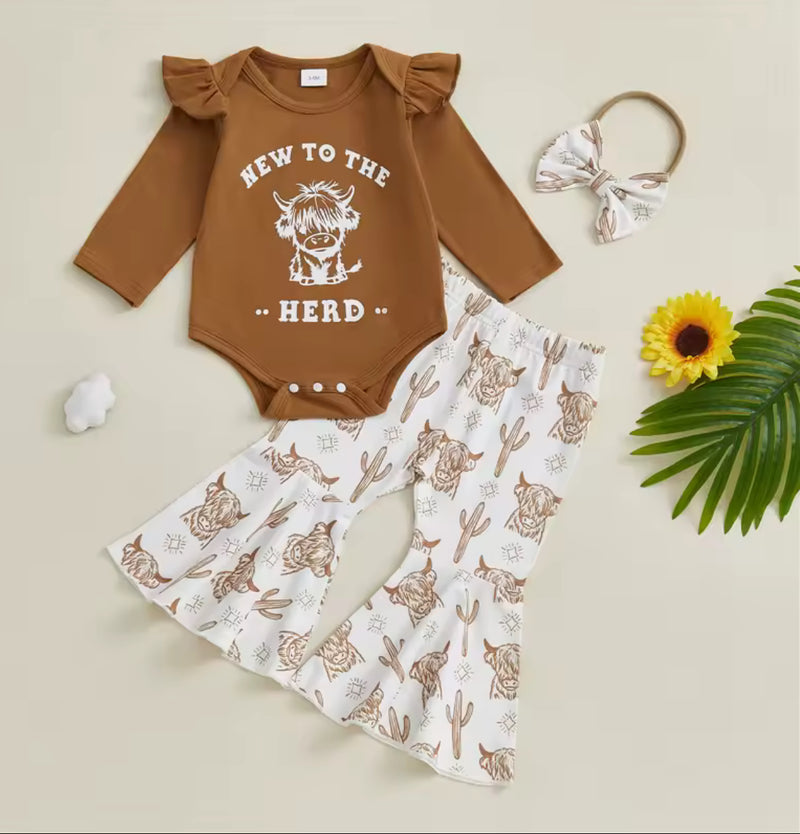 New To The Herd Pants Outfit